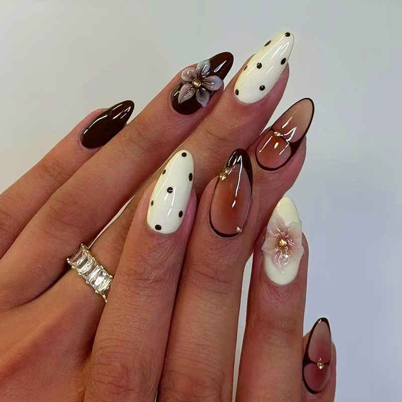 24pcs Finished Almond Press on - Nail Art Flower incelemesi ve fiyatı